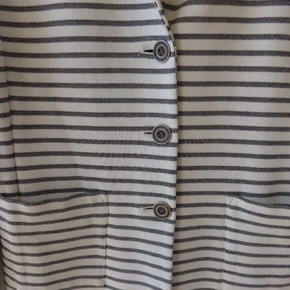 Tahari  white with black stripes knit jacket/ blazer size M, two front pockets - Picture 5 of 9